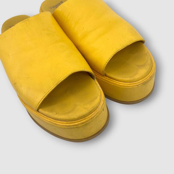 Sorel Yellow Leather Platform Slide Sandals Chunky 90s Y2K Mules Size 8.5 - Picture 3 of 8